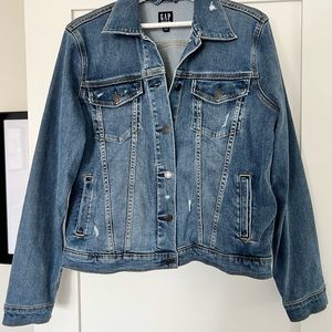 Gap jean jacket with stretch, hardly worn.